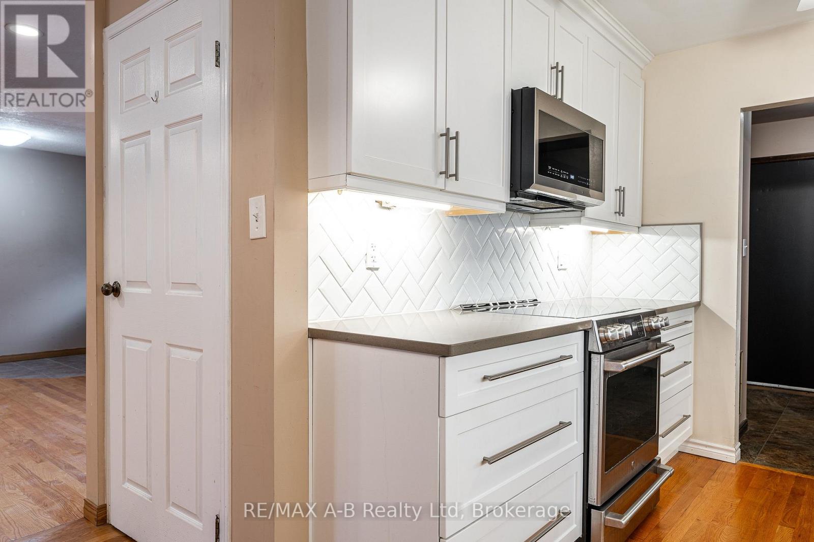 332 Widder Street E Property Photo 14