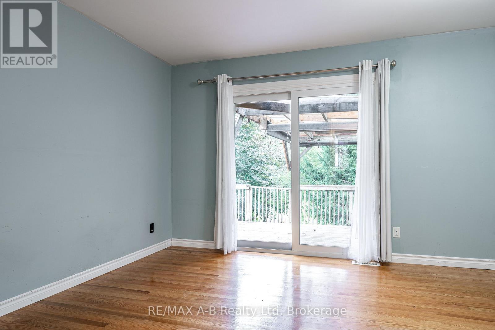 332 Widder Street E Property Photo 15