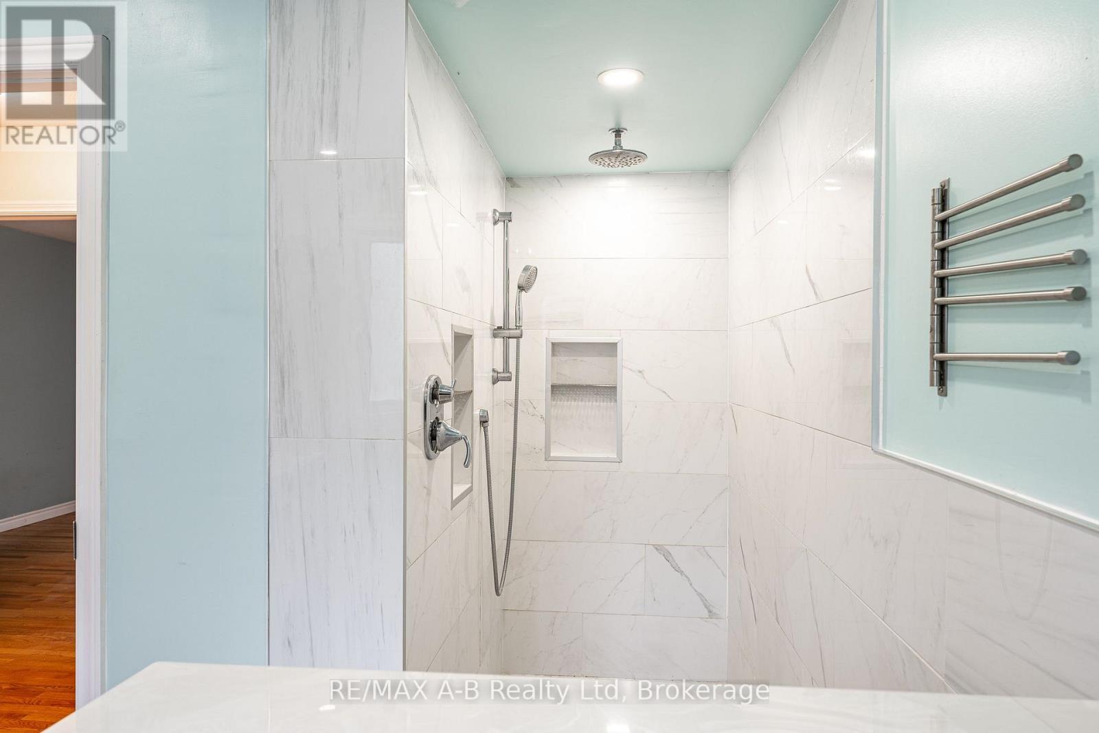 332 Widder Street E Property Photo 20