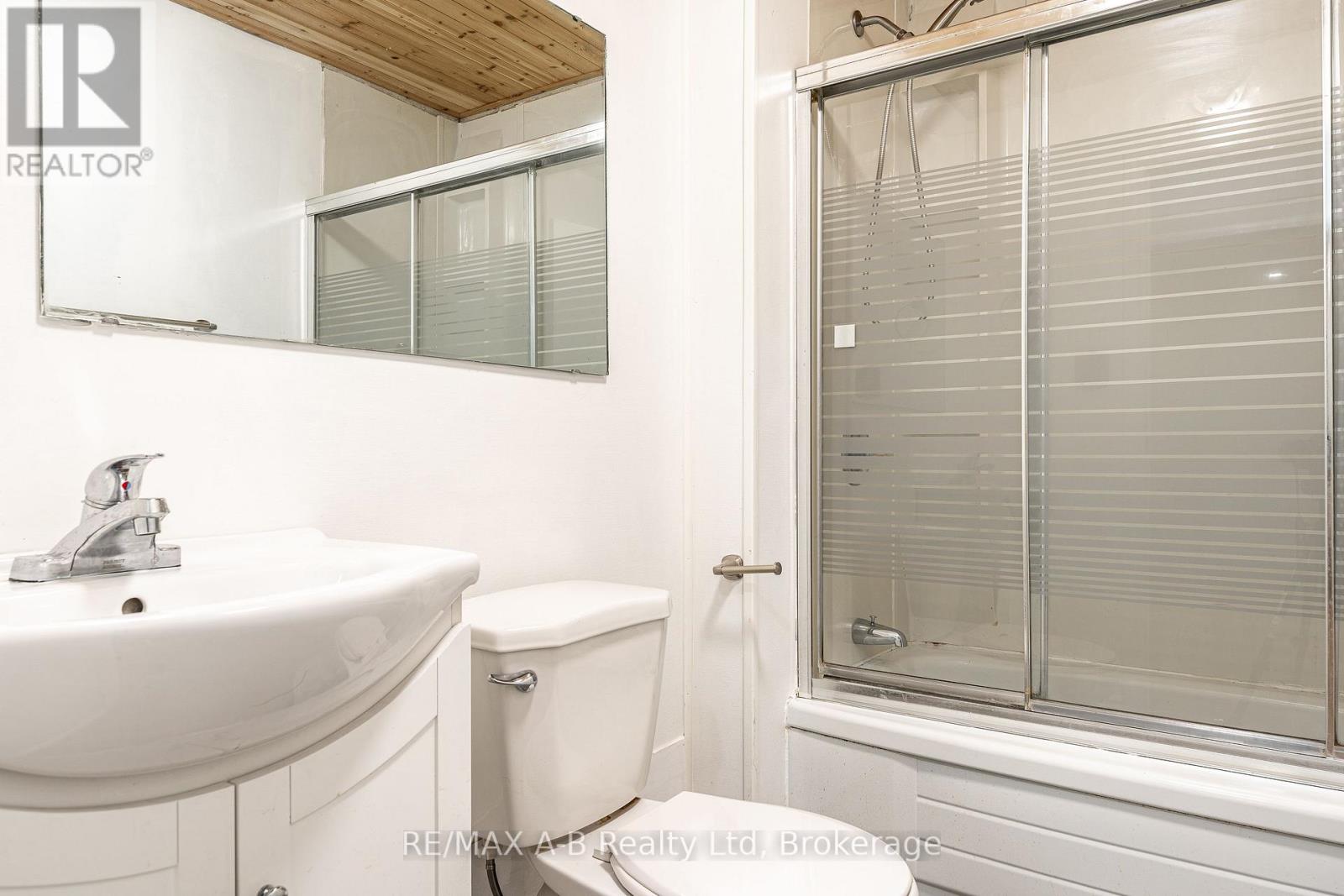332 Widder Street E Property Photo 30