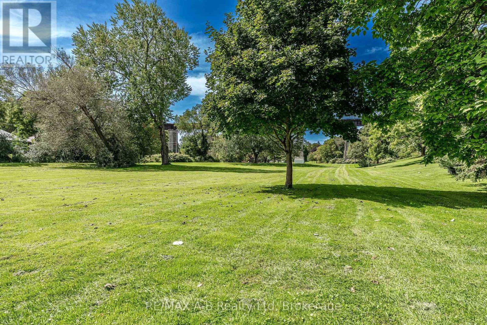 332 Widder Street E Property Photo 42