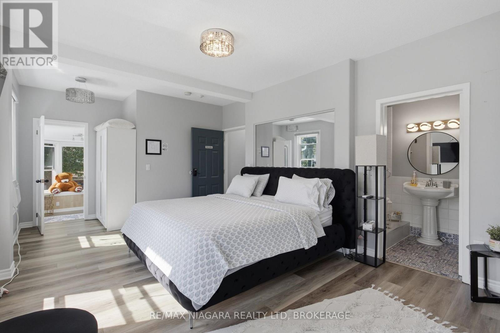 4291 Simcoe Street Property Photo 26