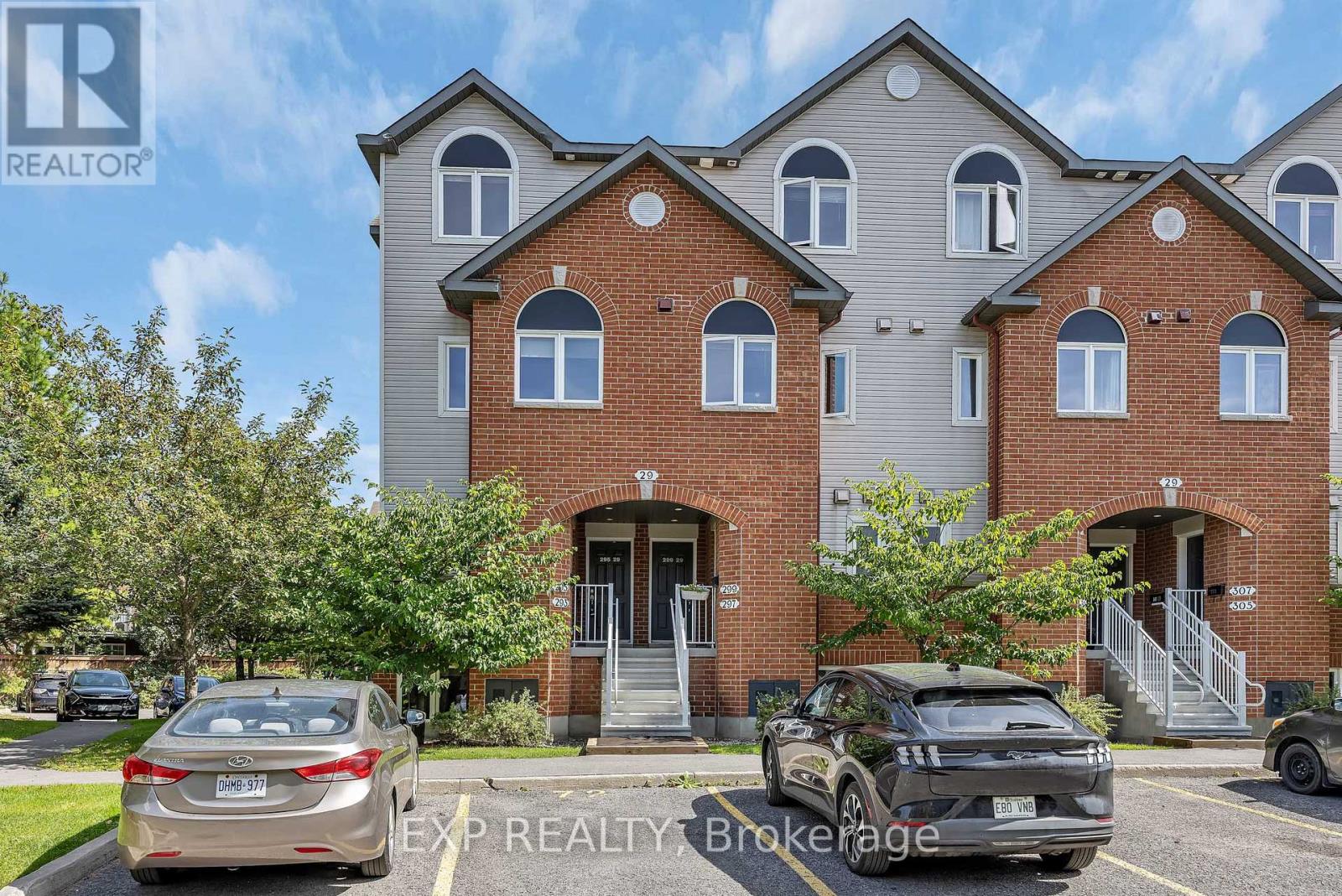 295 - 29 JARDIN PRIVATE E Property Photo 1