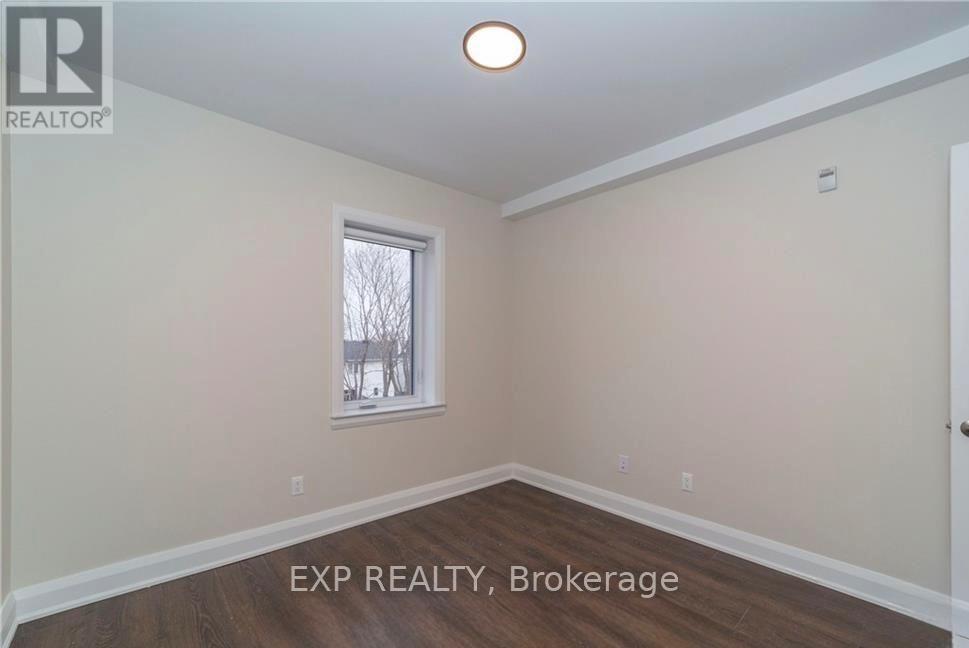 204 - 33 Maple Grove Road Property Photo 11