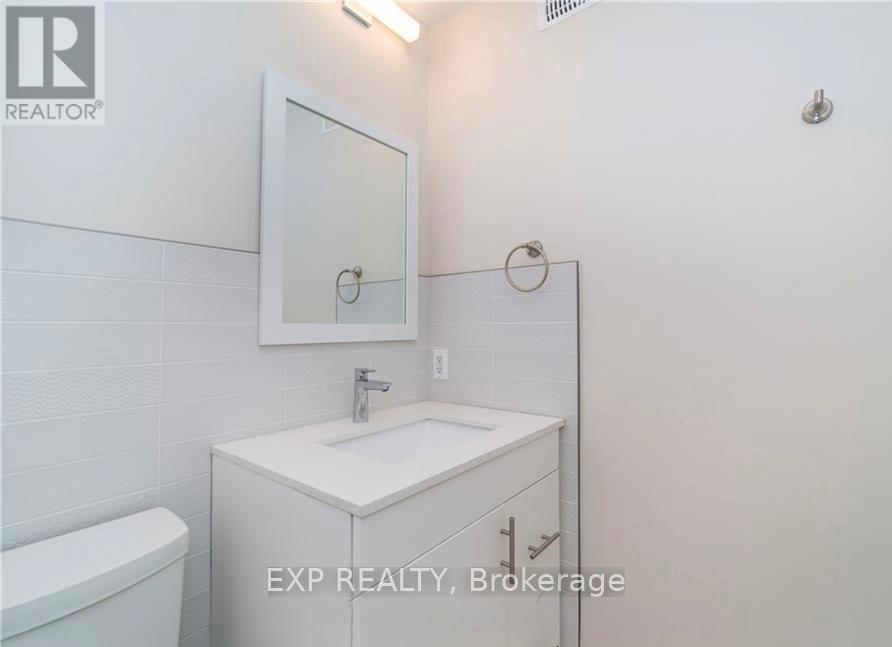204 - 33 Maple Grove Road Property Photo 12