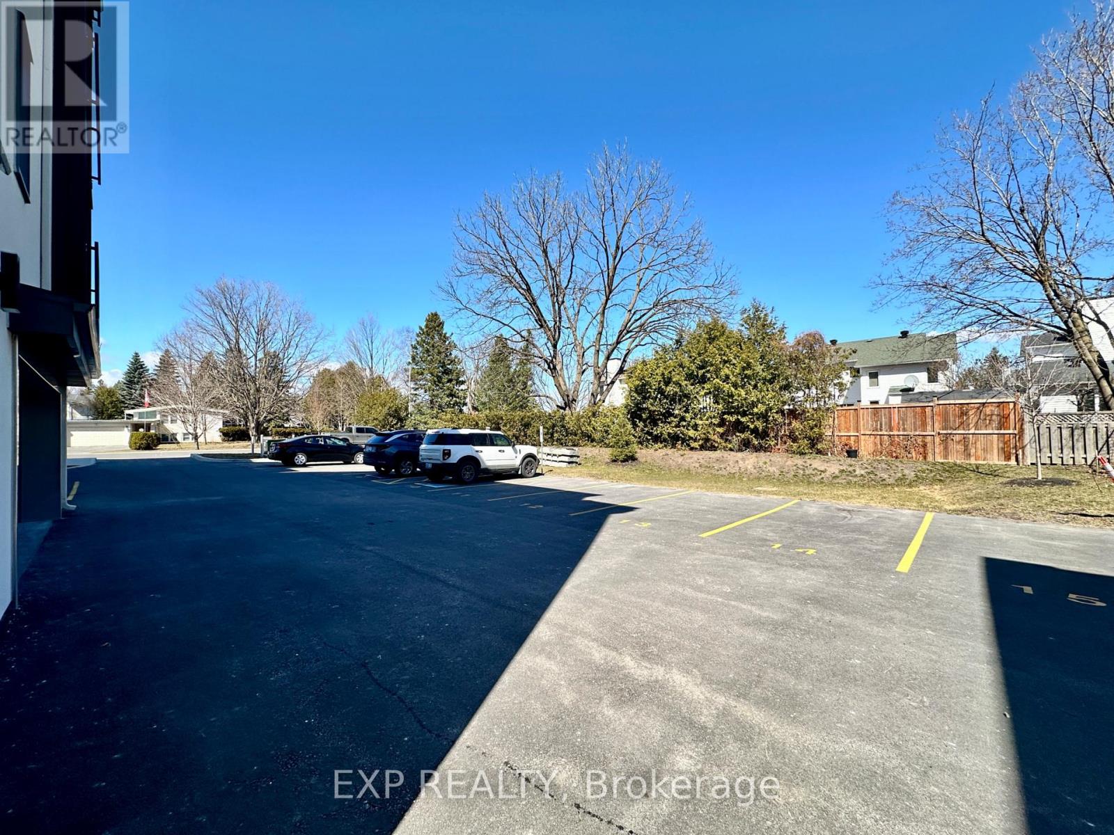 204 - 33 Maple Grove Road Property Photo 16