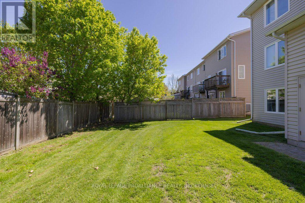 2104 - 225 Oak Street Property Photo 6