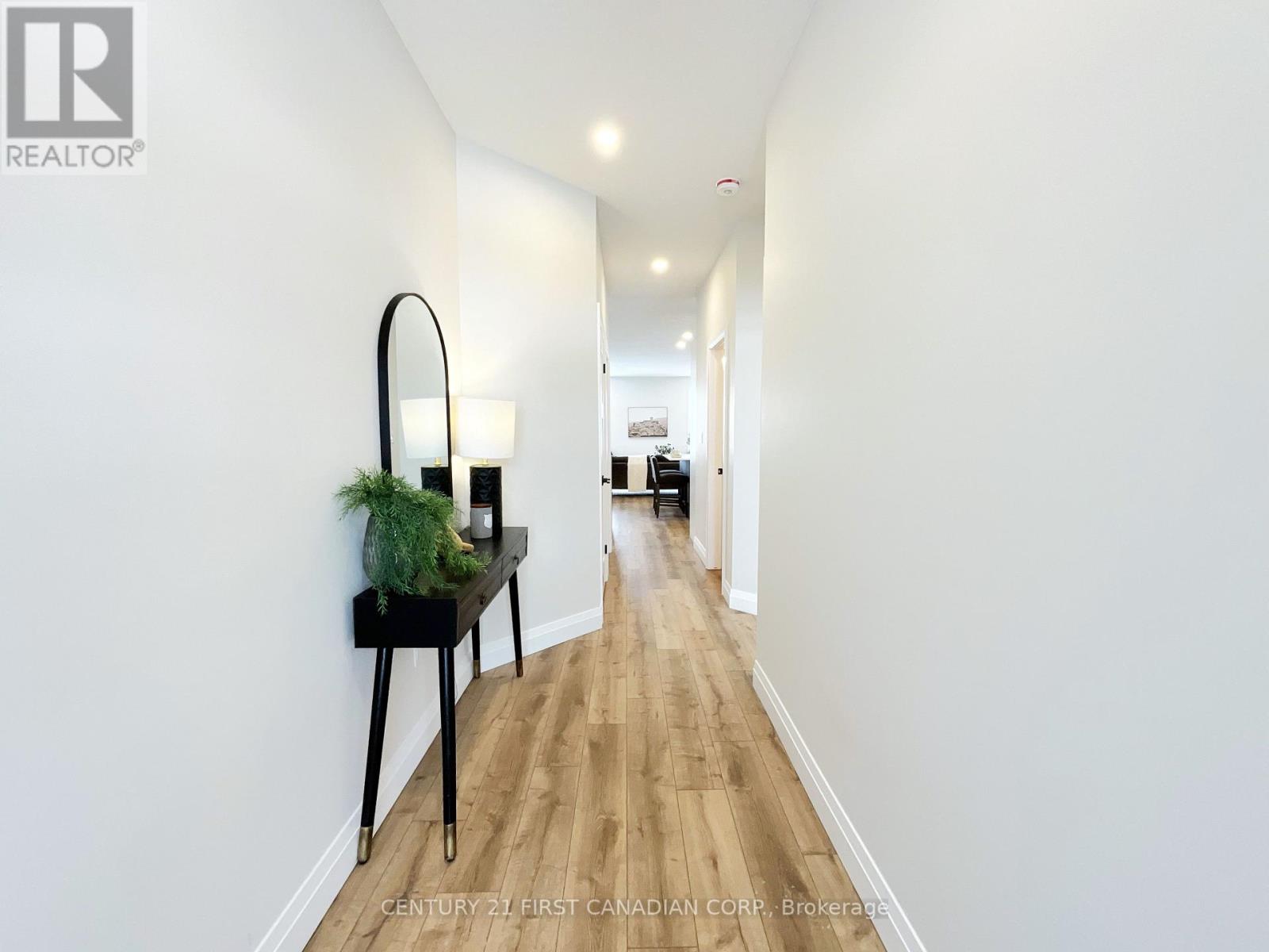 7 Postma Crescent Property Photo 3