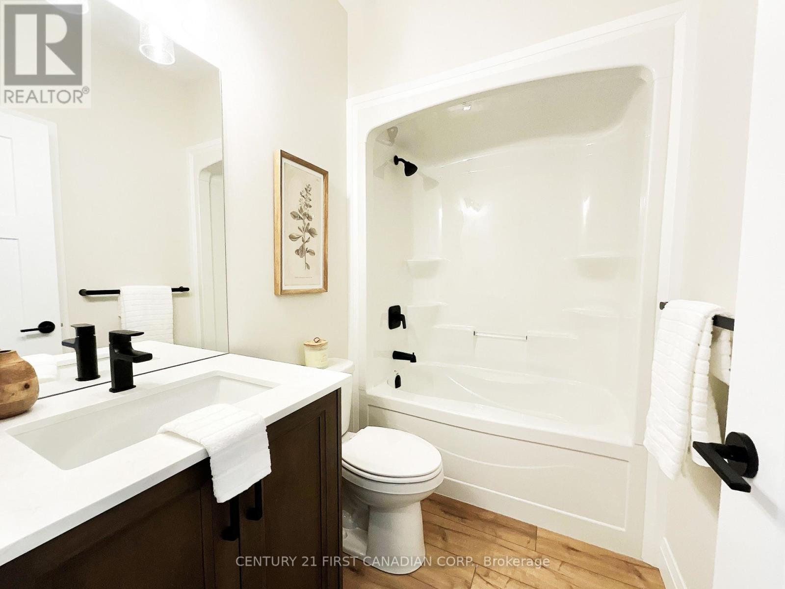 7 Postma Crescent Property Photo 7