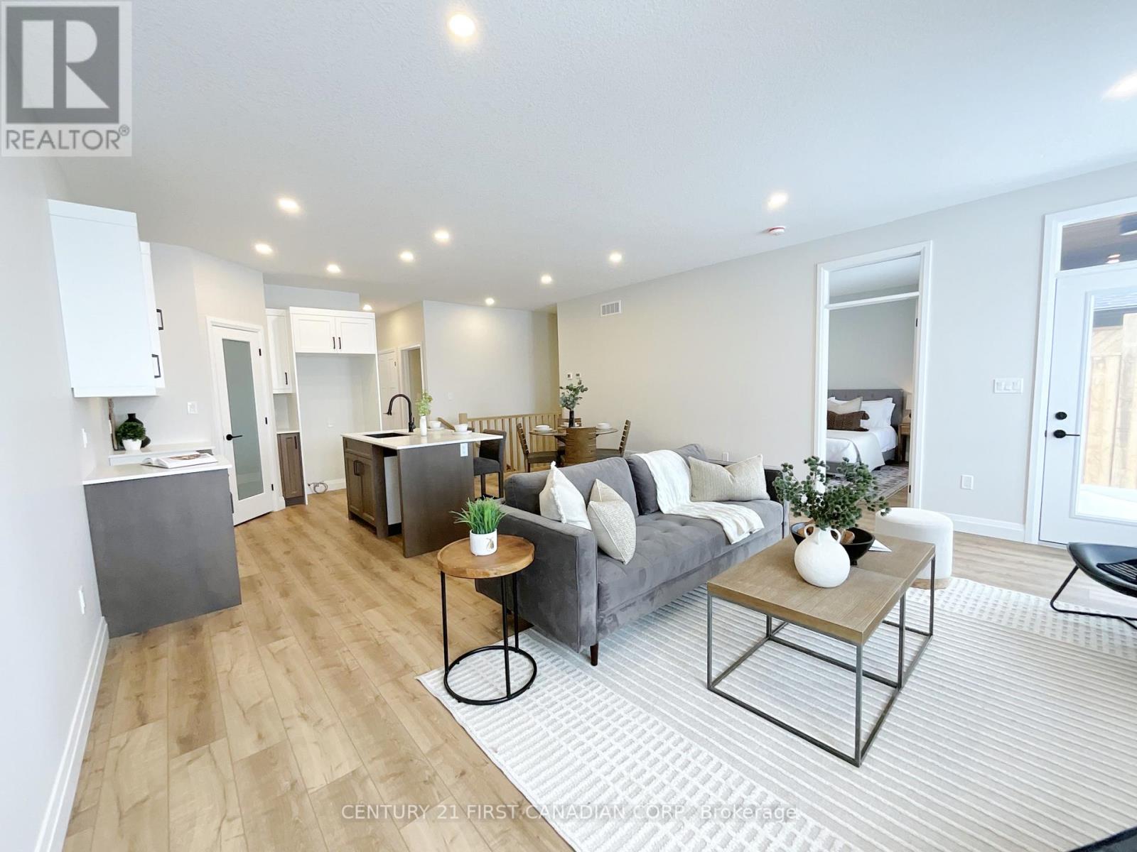7 Postma Crescent Property Photo 18