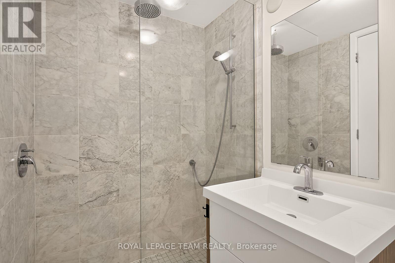 1005 - 201 Parkdale Avenue Property Photo 23