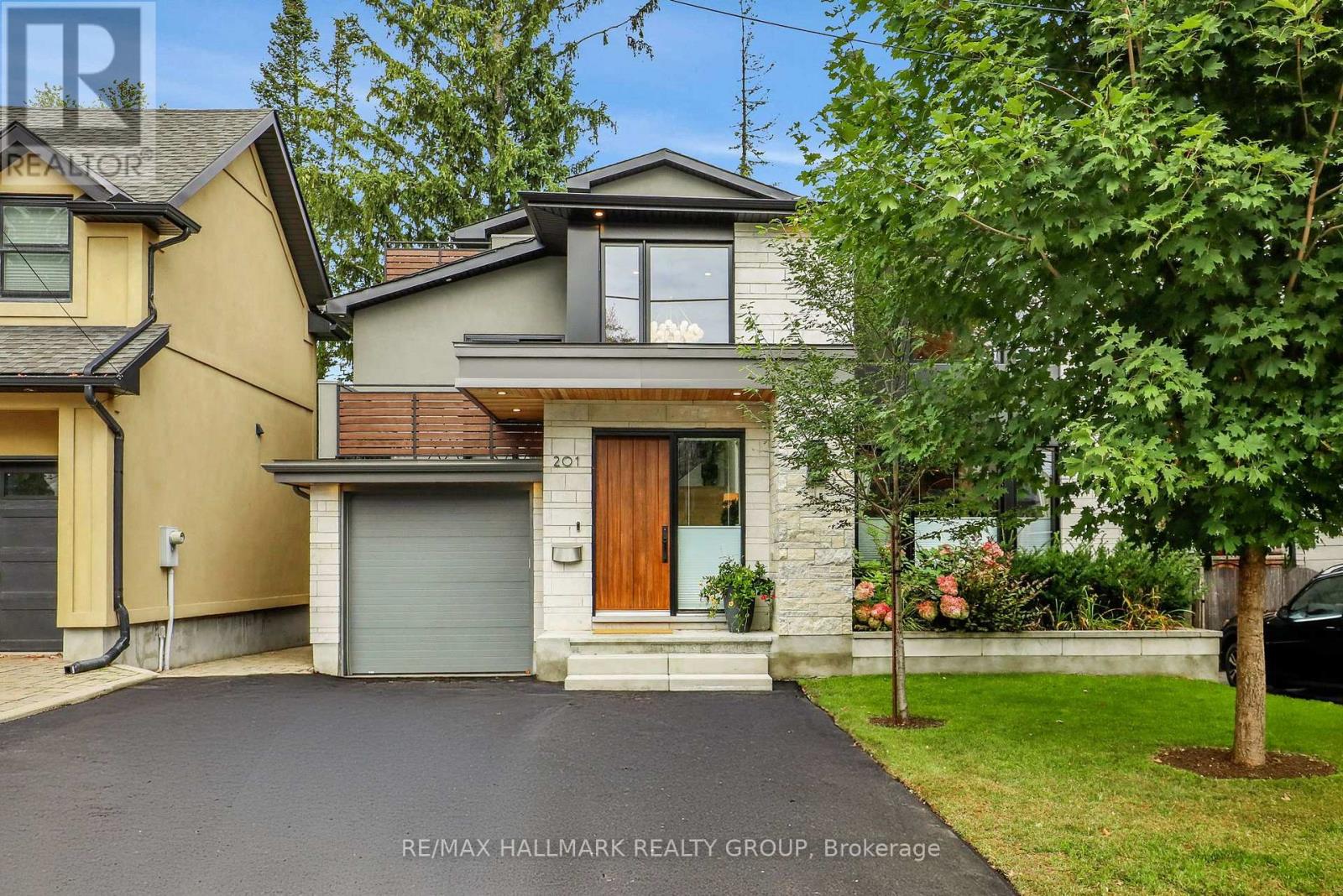 201 Faraday Street Property Photo 1