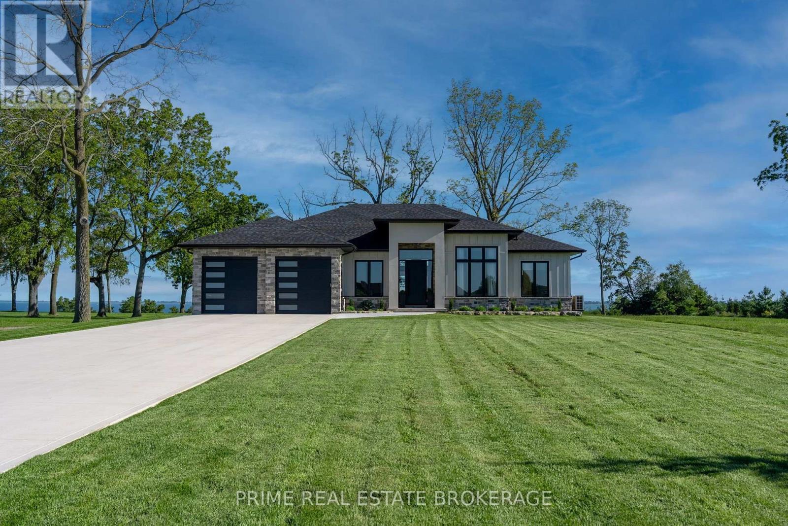 9 Black Walnut Drive Property Photo 2