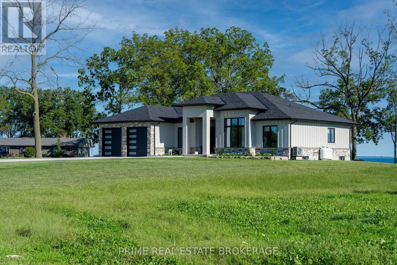 9 Black Walnut Drive Property Photo 3