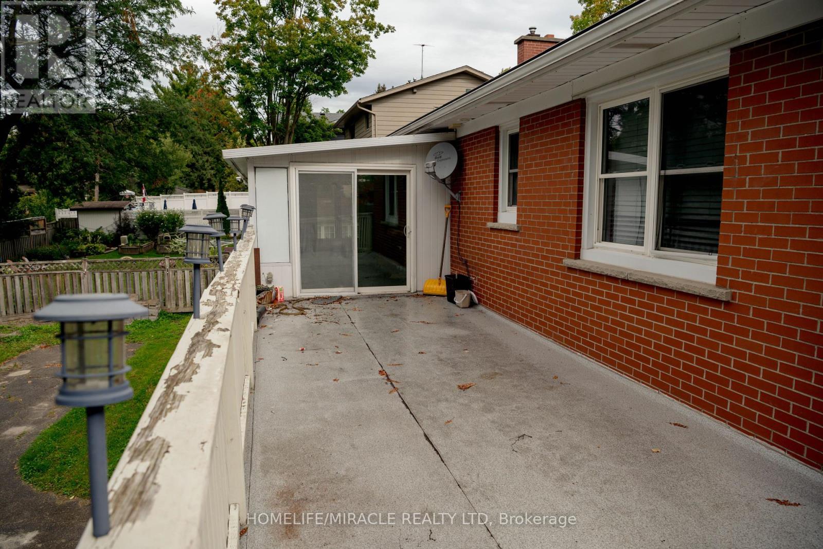 25 Thornridge Crescent Property Photo 7