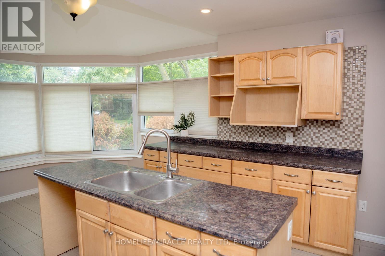 25 Thornridge Crescent Property Photo 10