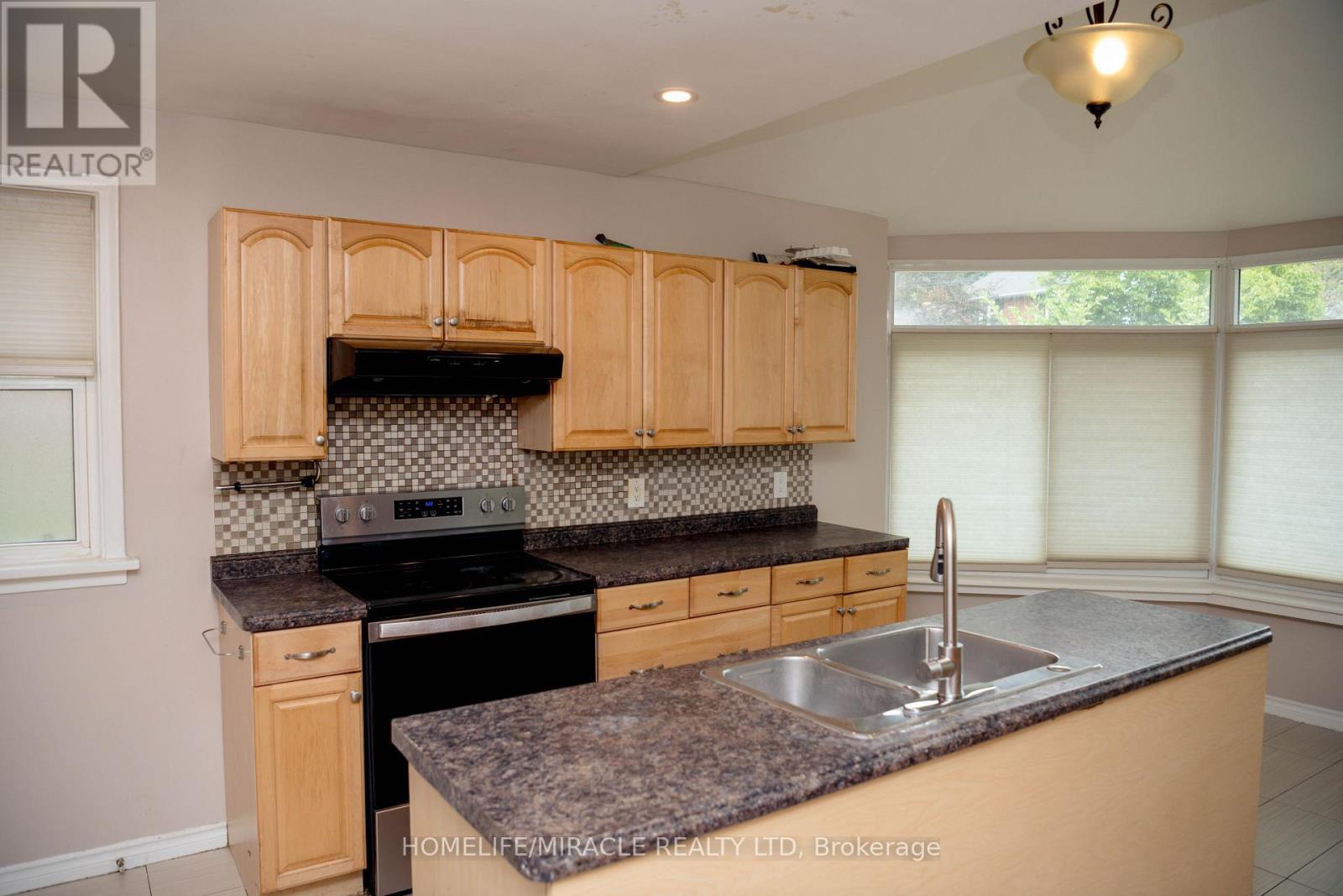 25 Thornridge Crescent Property Photo 11