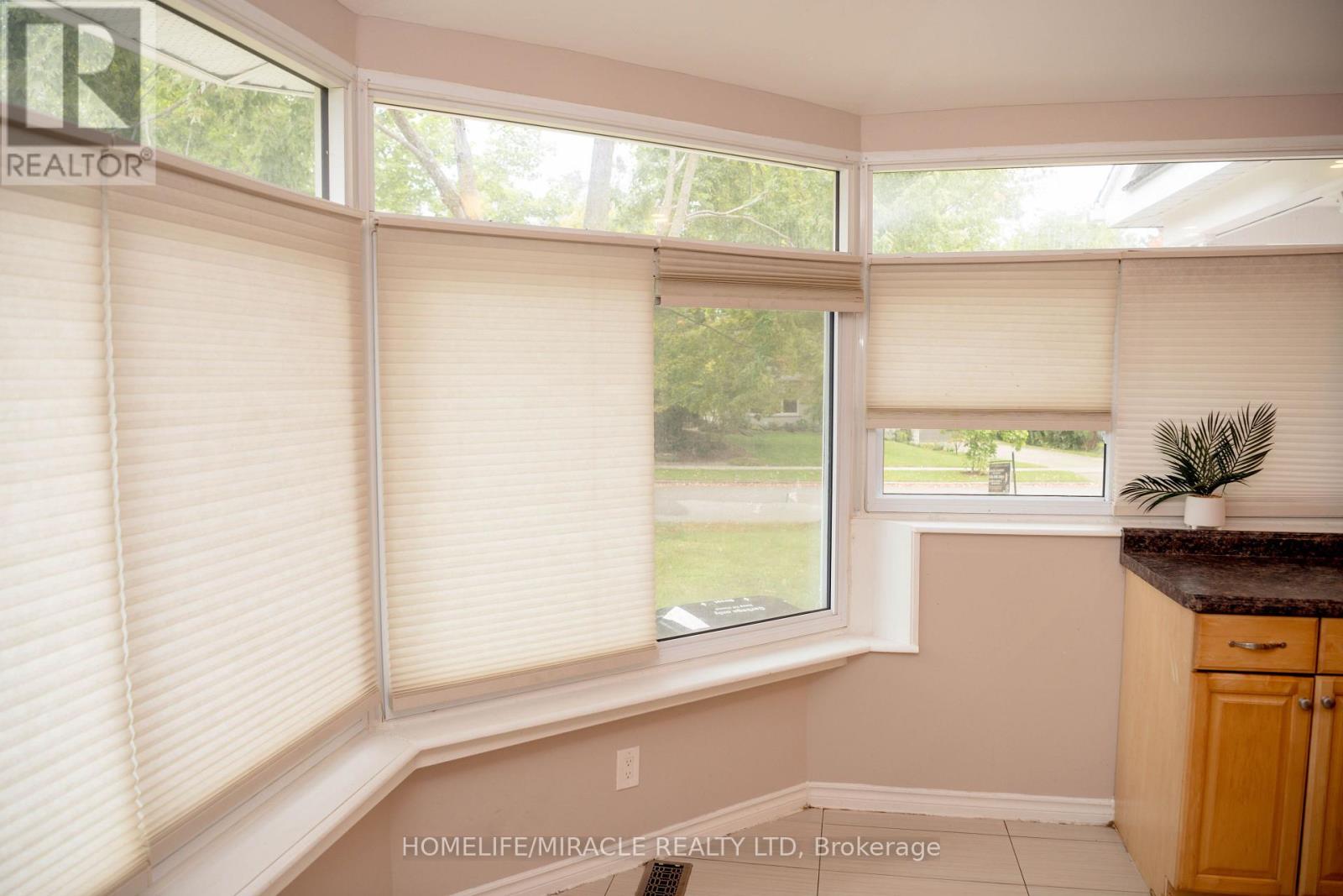 25 Thornridge Crescent Property Photo 12