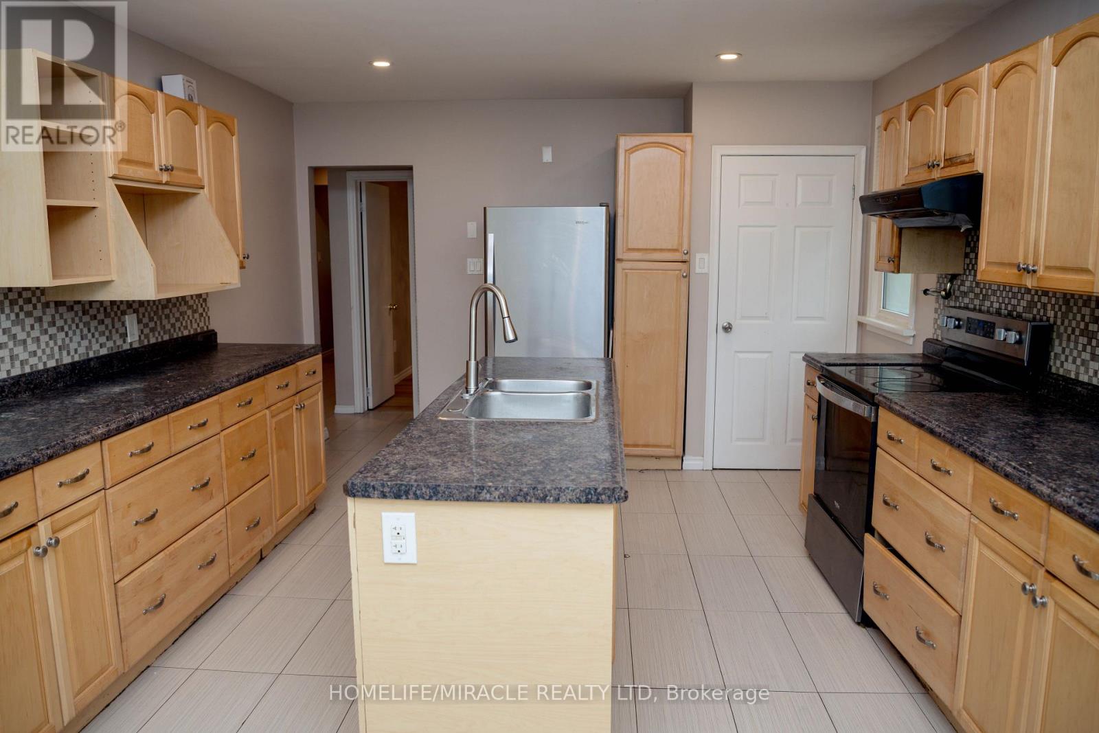 25 Thornridge Crescent Property Photo 14