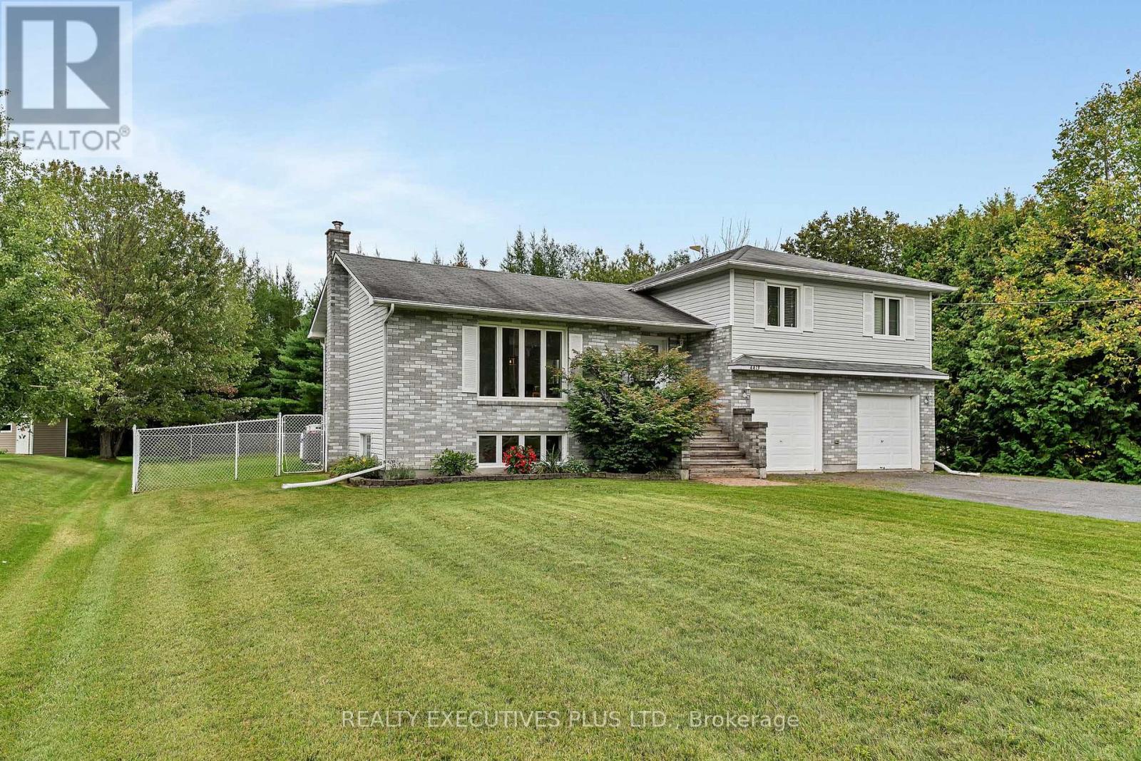 4413 Champlain Street Property Photo 2