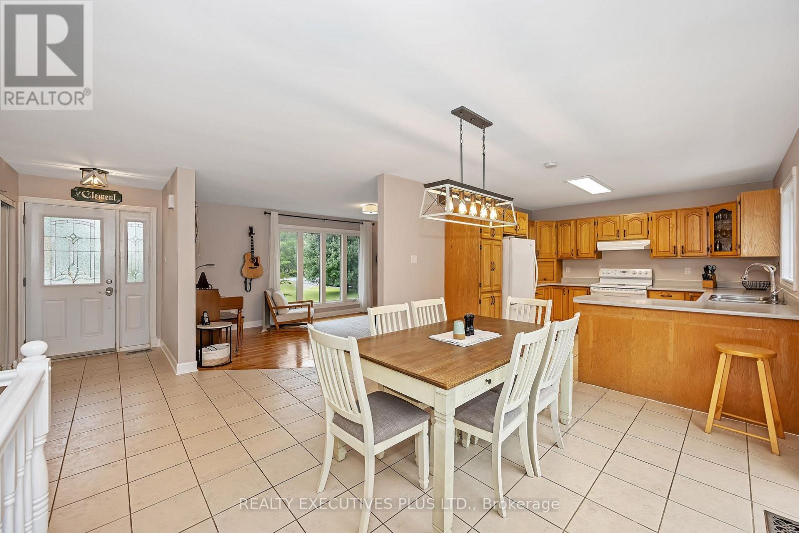 4413 Champlain Street Property Photo 7