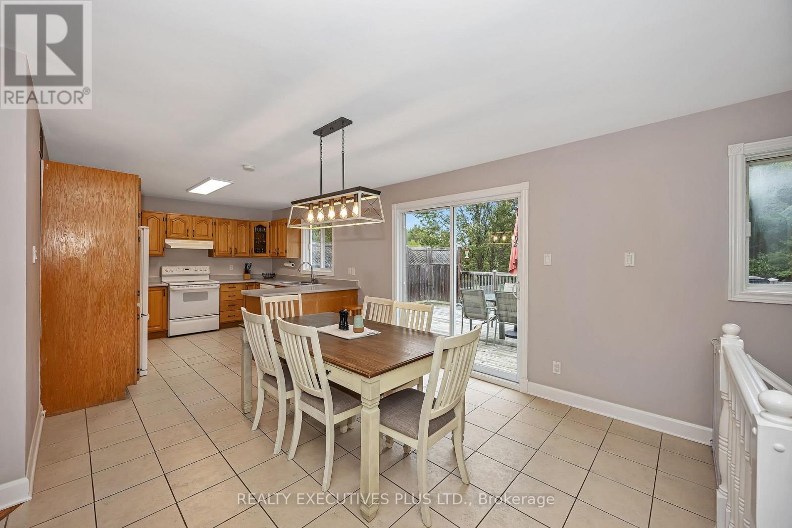 4413 Champlain Street Property Photo 9