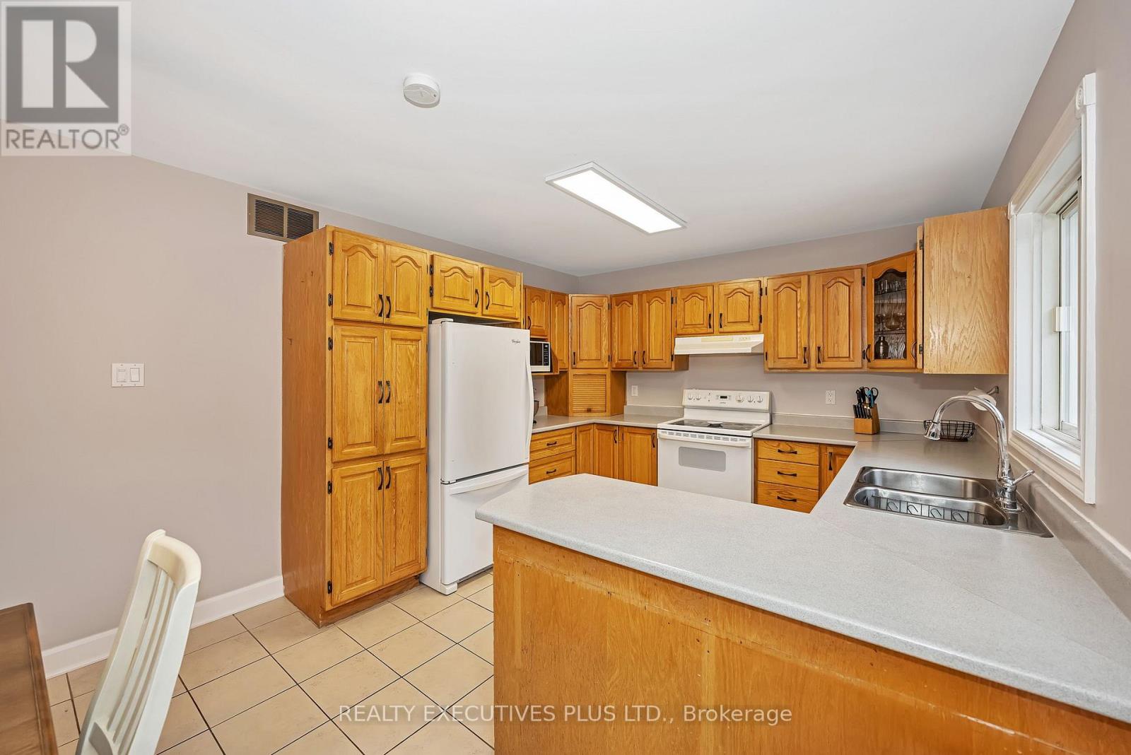 4413 Champlain Street Property Photo 11
