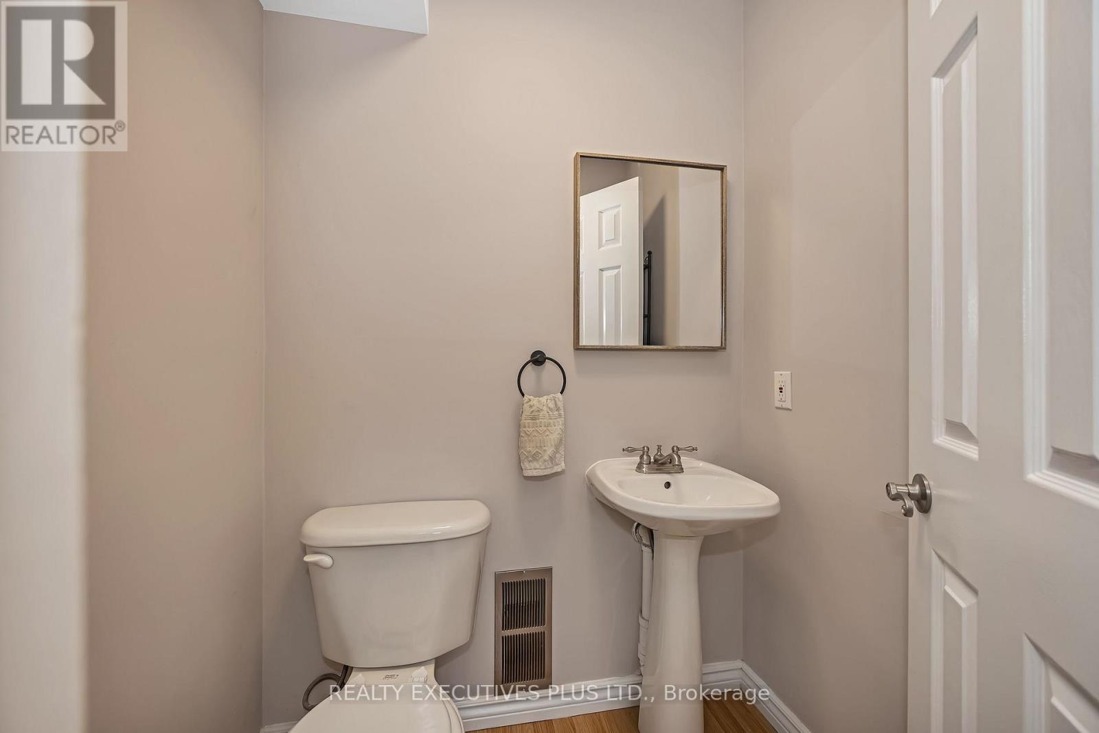 4413 Champlain Street Property Photo 25