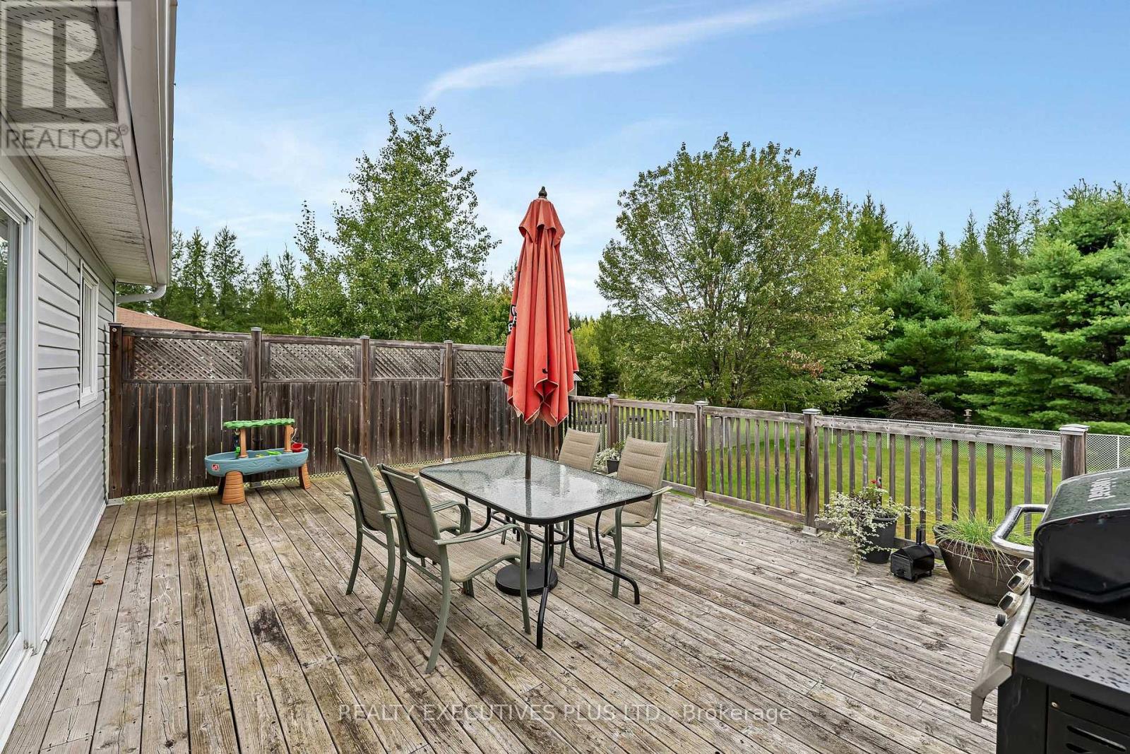 4413 Champlain Street Property Photo 32