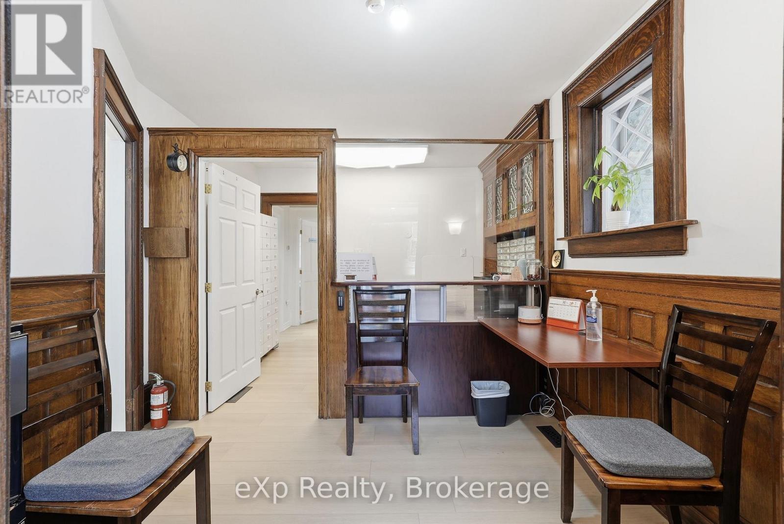 1025 2nd Avenue W Property Photo 7