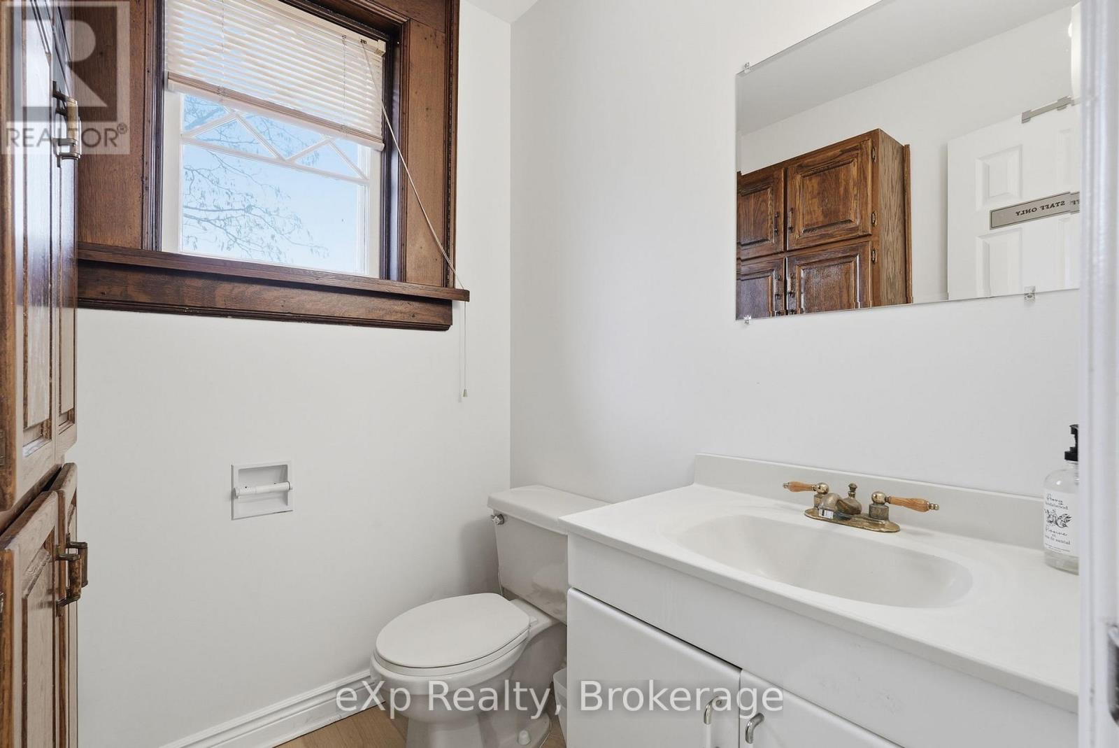 1025 2nd Avenue W Property Photo 16