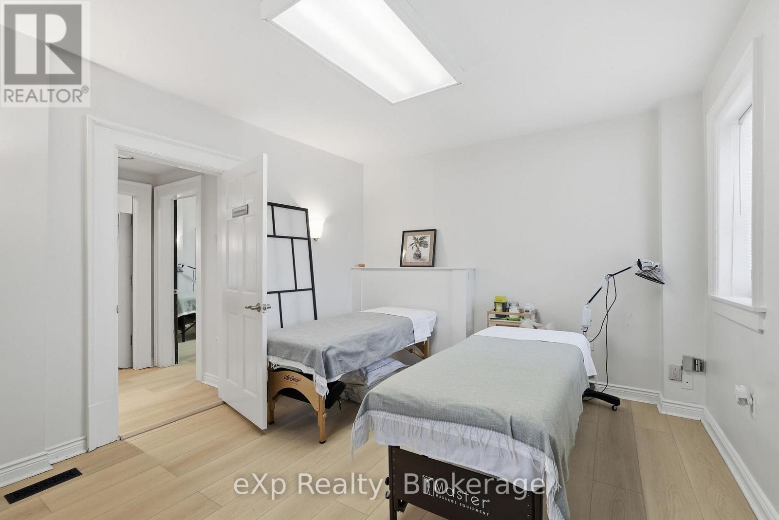 1025 2nd Avenue W Property Photo 18