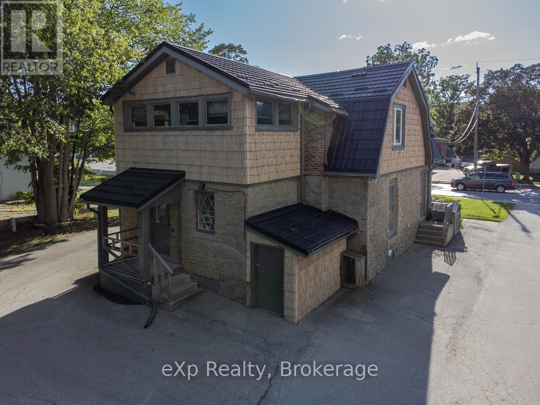1025 2nd Avenue W Property Photo 35