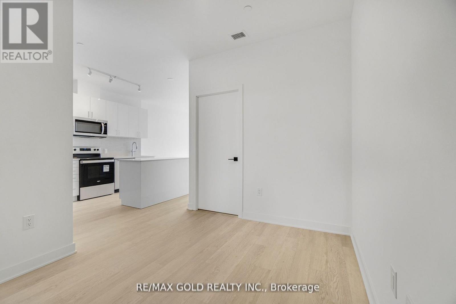 803 - 2782 Barton Street E Property Photo 23
