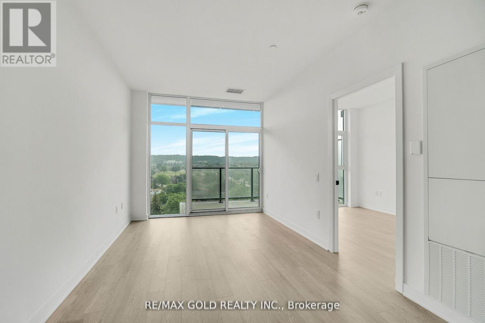 803 - 2782 Barton Street E Property Photo 27