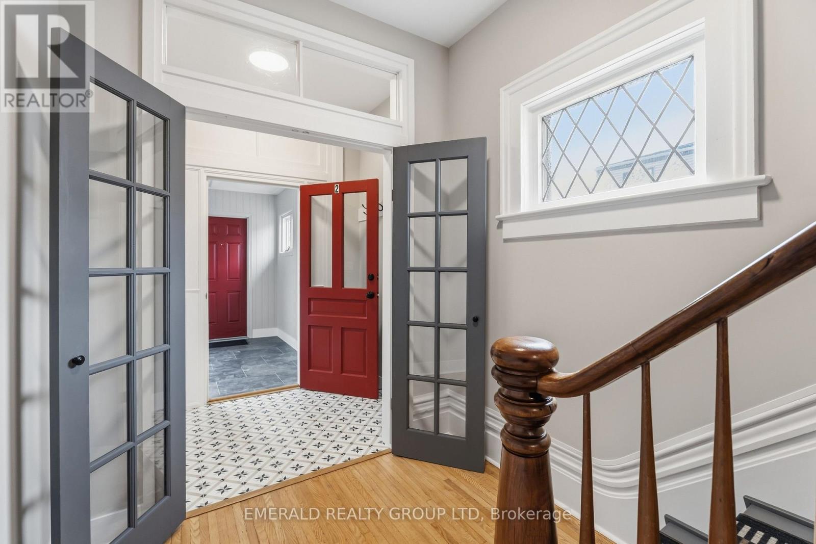 UPPER - 7 ORMOND STREET S Property Photo 1