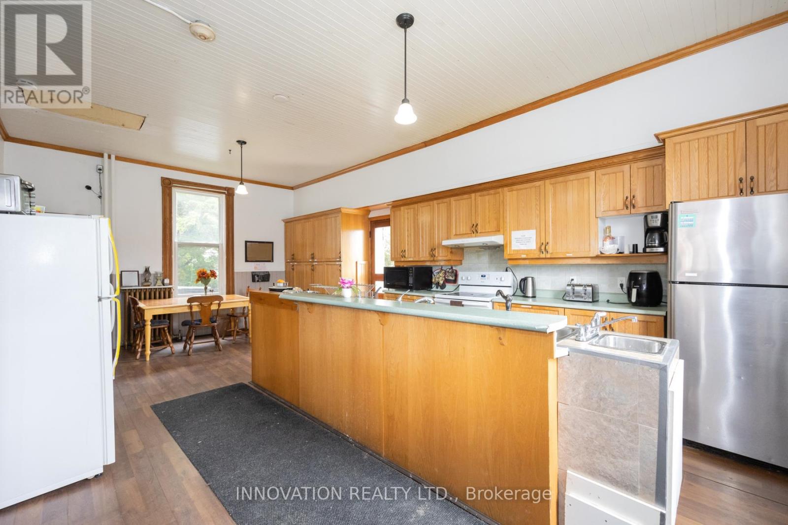 4550 Ste-catherine Street Property Photo 12