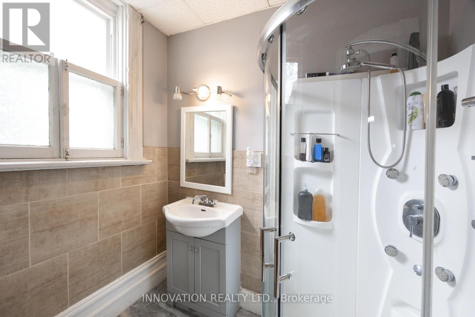 4550 Ste-catherine Street Property Photo 19