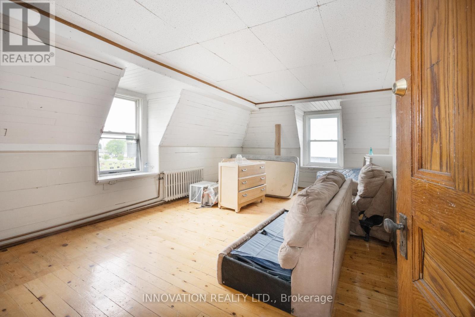 4550 Ste-catherine Street Property Photo 24