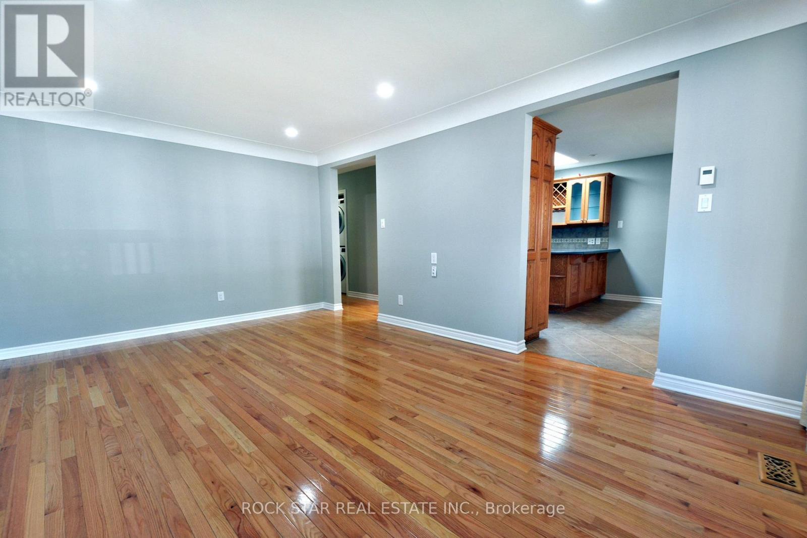 867 Upper Sherman Avenue Property Photo 5