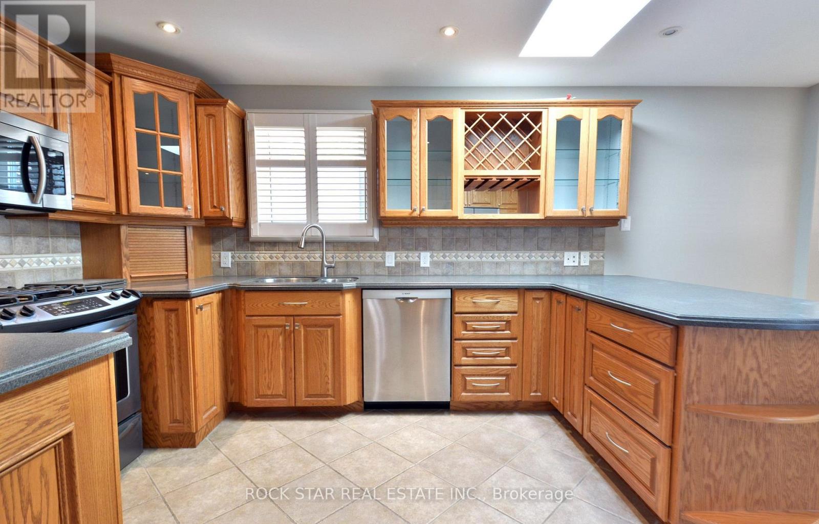 867 Upper Sherman Avenue Property Photo 8