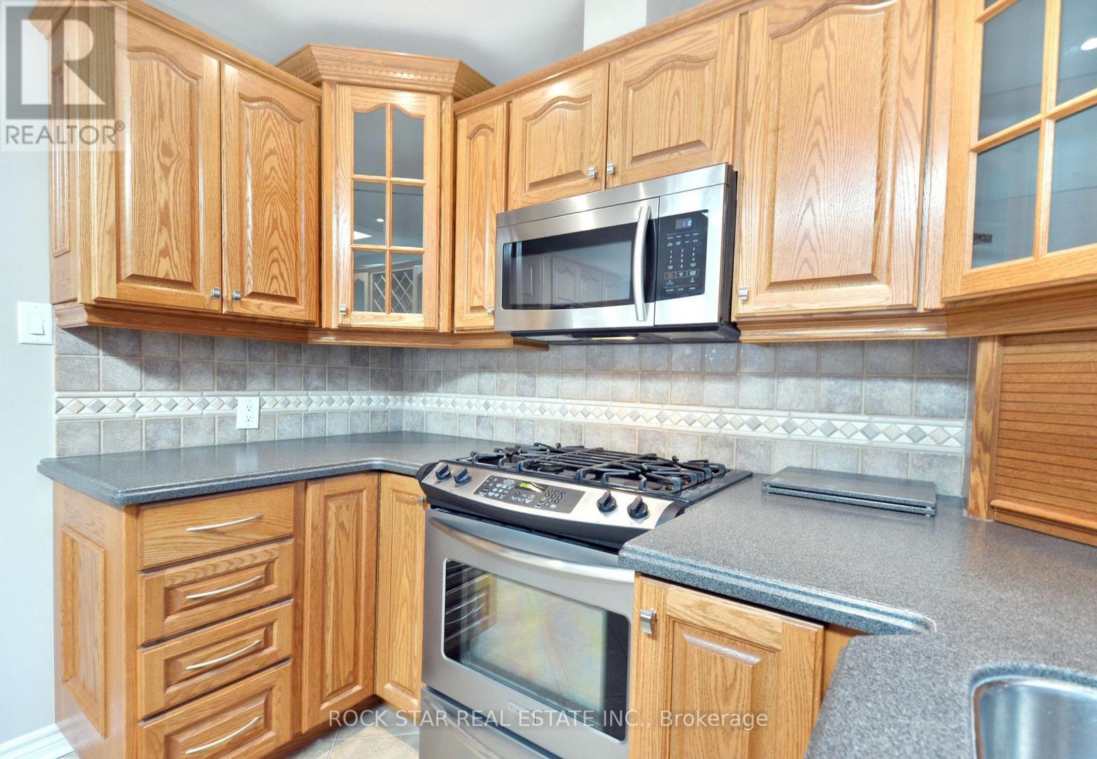 867 Upper Sherman Avenue Property Photo 9