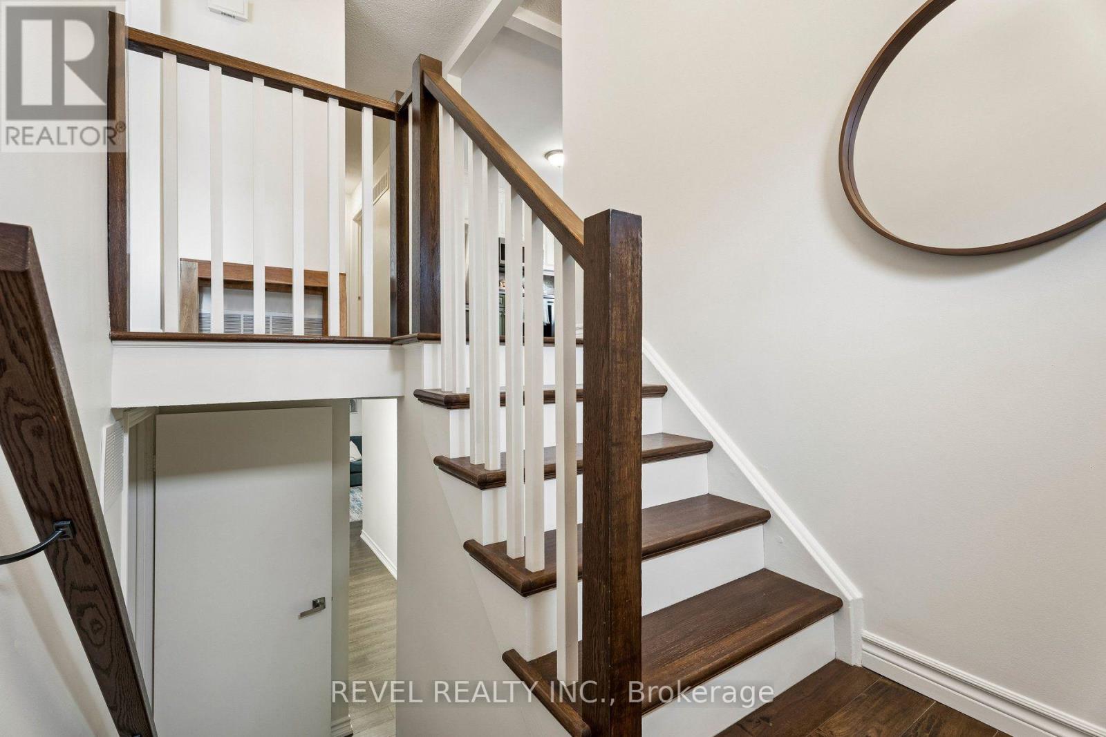 317 Rexford Drive Property Photo 3