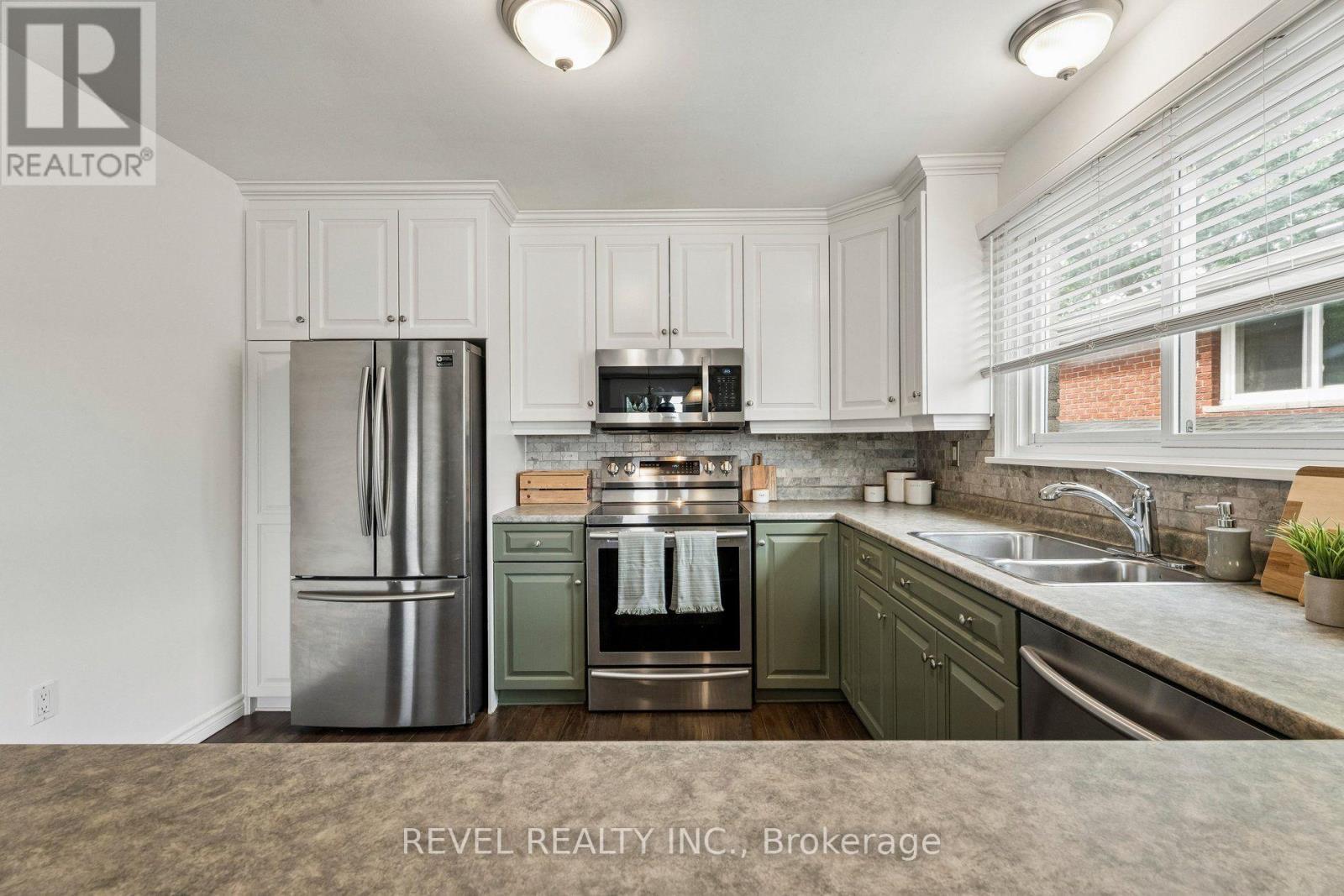 317 Rexford Drive Property Photo 10