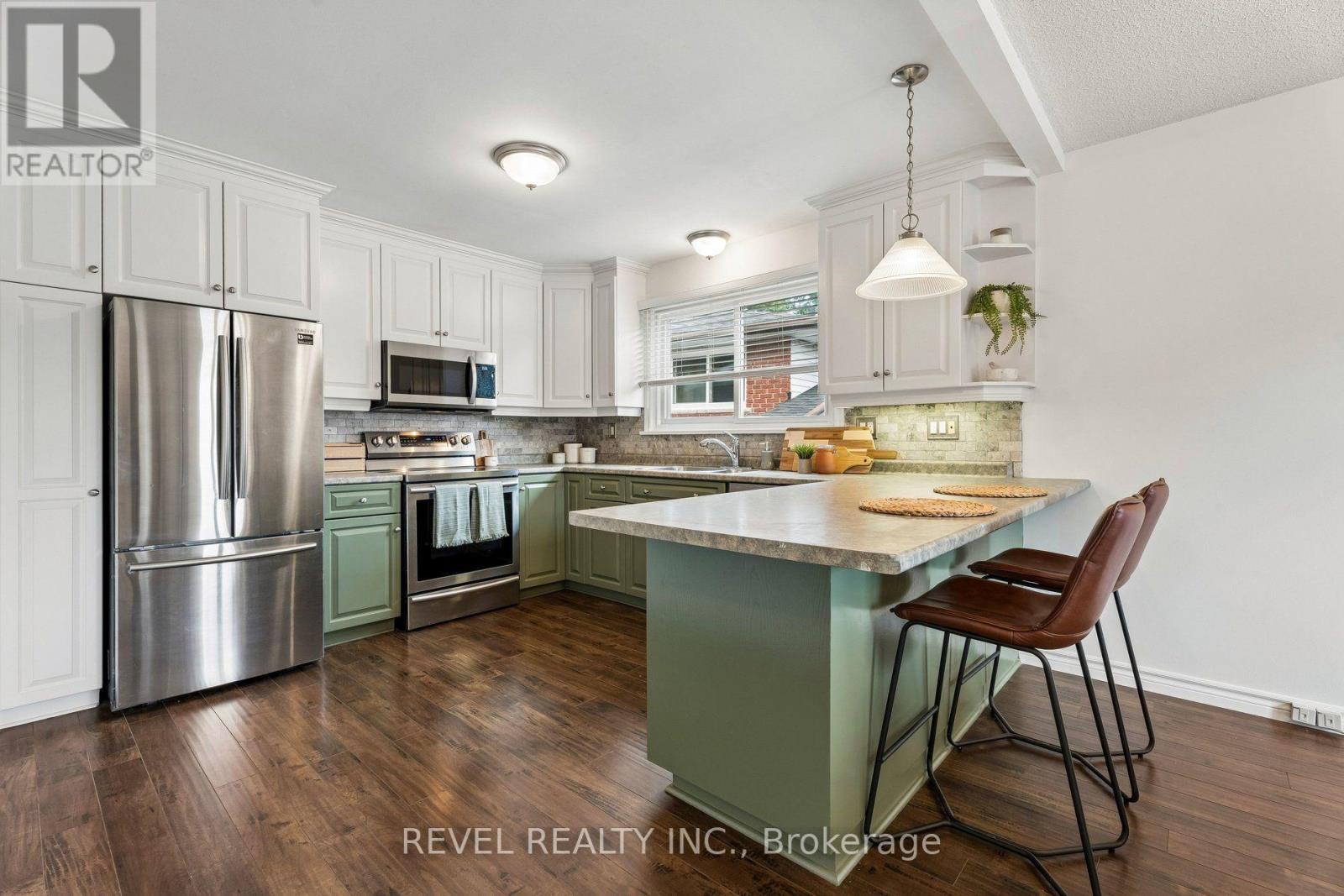 317 Rexford Drive Property Photo 12