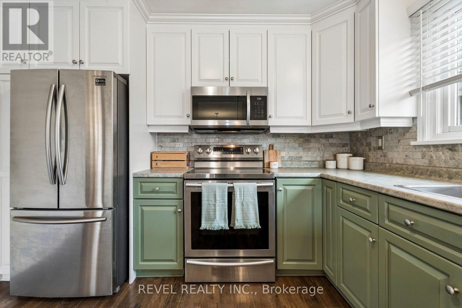 317 Rexford Drive Property Photo 15