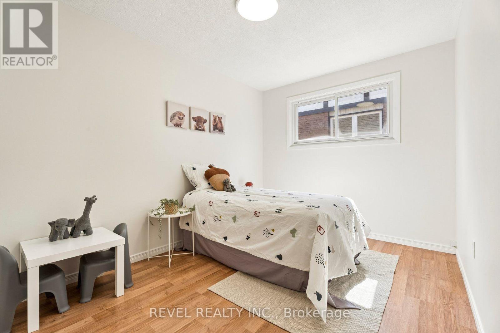 317 Rexford Drive Property Photo 24