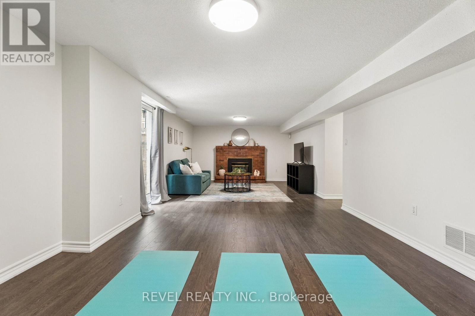 317 Rexford Drive Property Photo 32