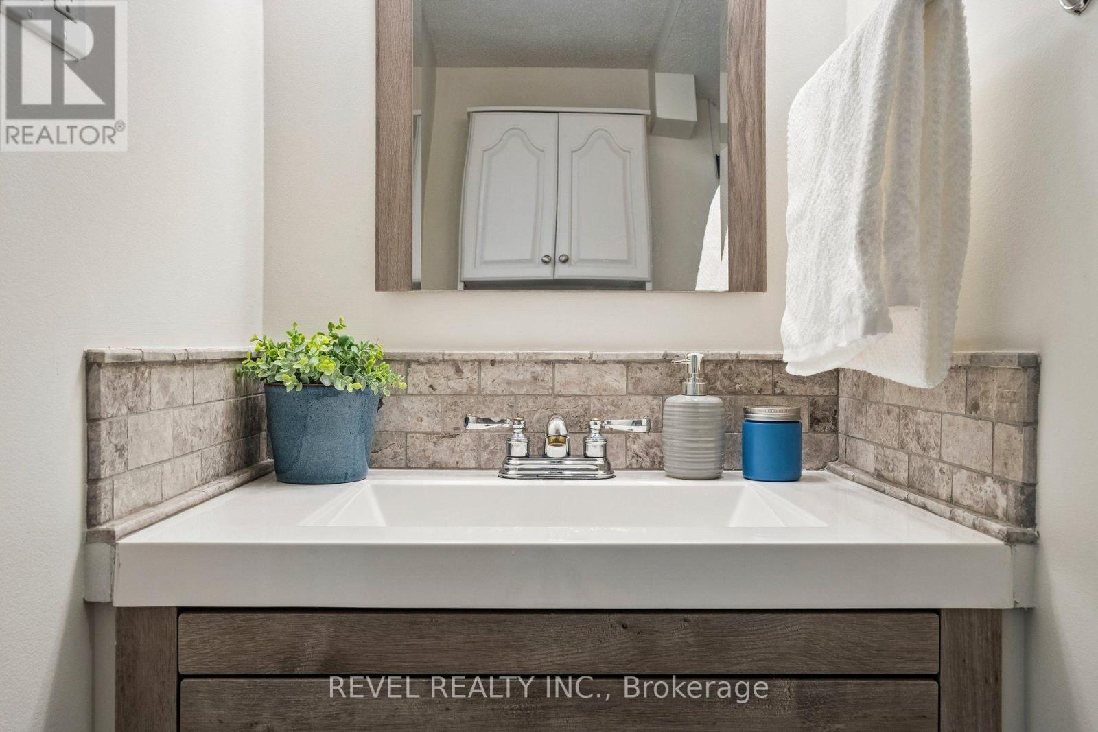 317 Rexford Drive Property Photo 37