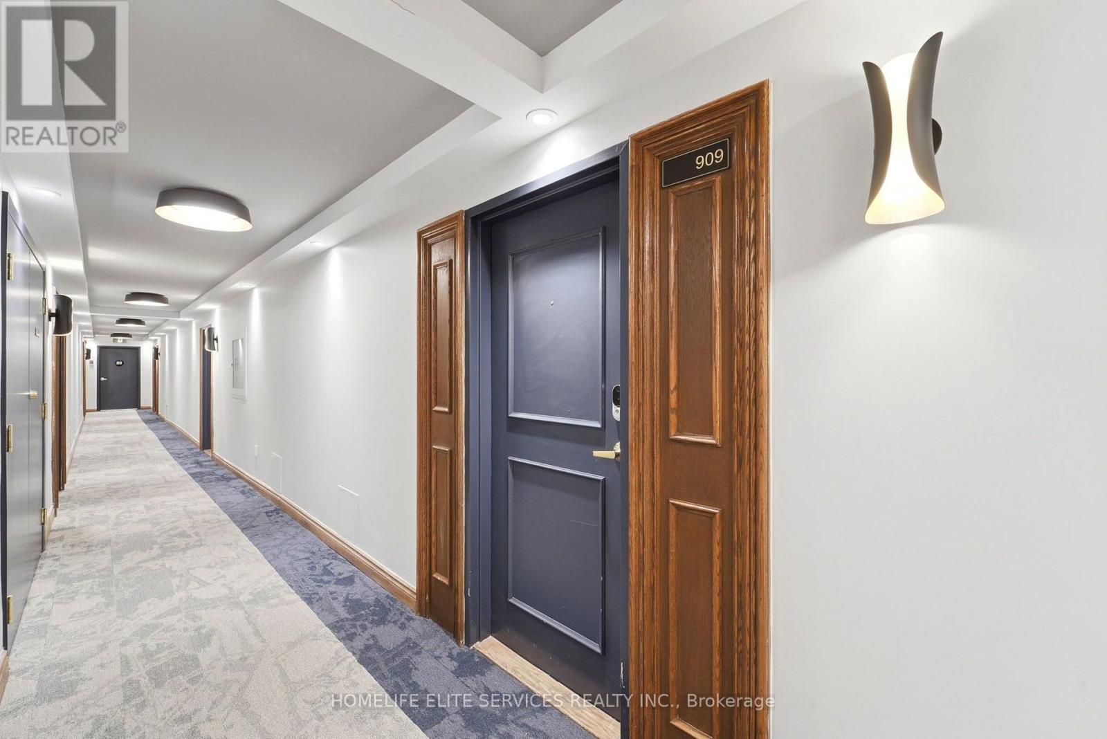 909 - 500 Laurier Avenue W Property Photo 4